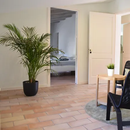 Bed & Breakfast Jan 4*